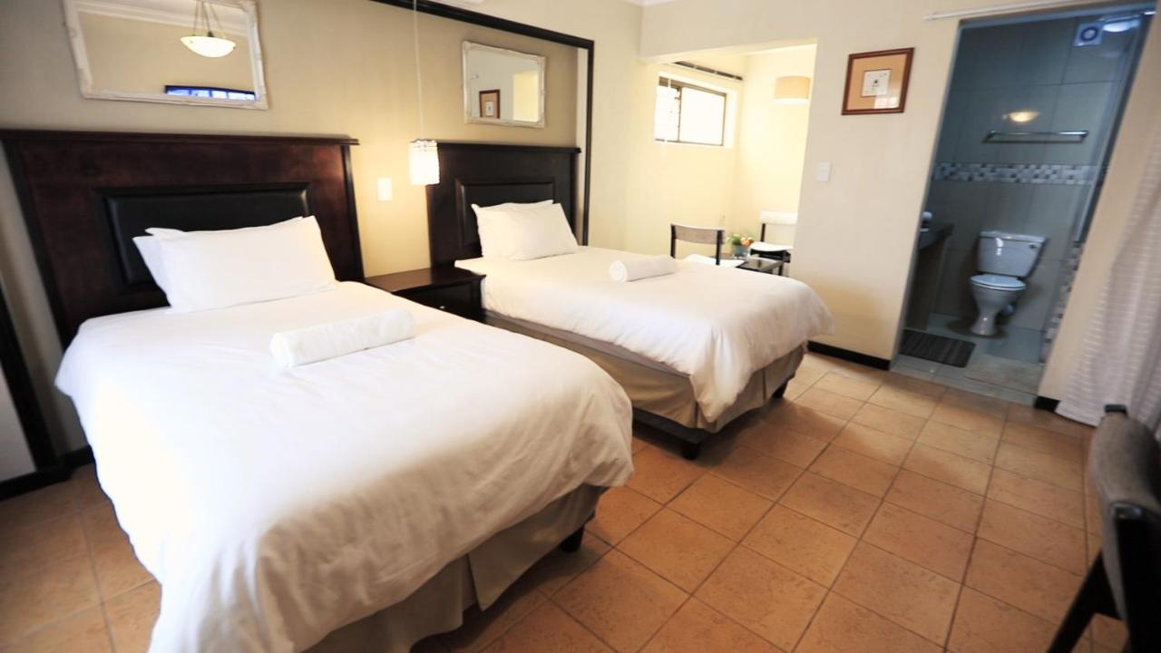 Floreat Riverside Lodge And Spa Sabie Buitenkant foto