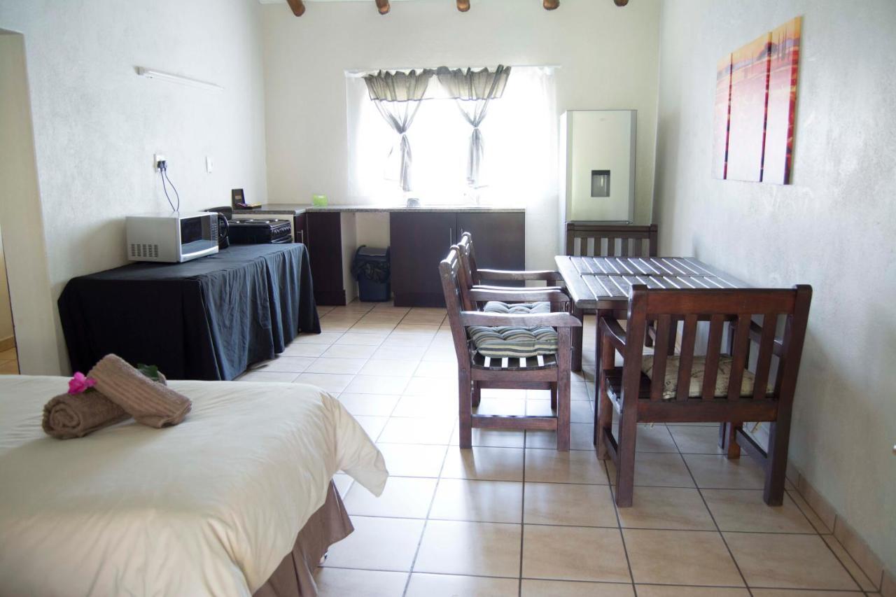 Floreat Riverside Lodge And Spa Sabie Buitenkant foto