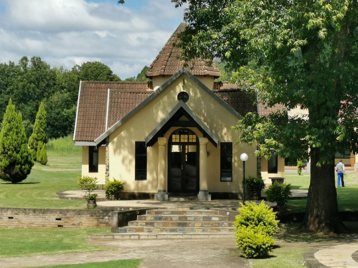 Floreat Riverside Lodge And Spa Sabie Buitenkant foto